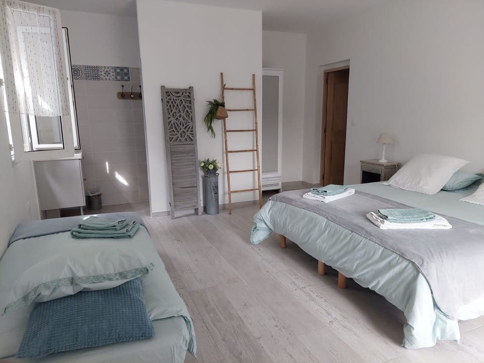 Comfort Double Room | Individually decorated, individually furnished, laptop workspace