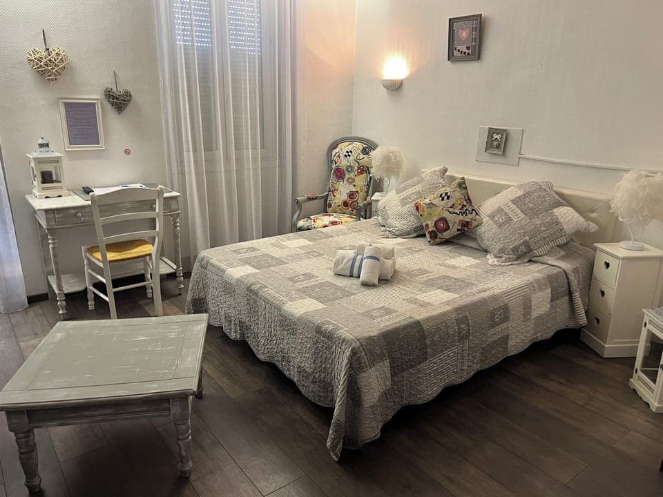 Standard Room | Iron/ironing board, free WiFi