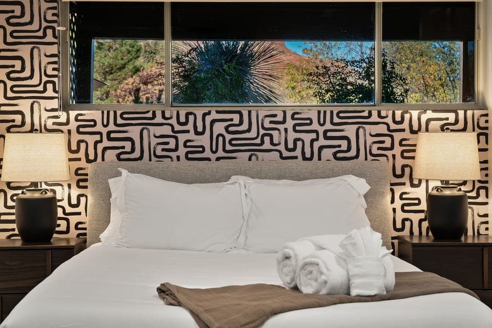 Bedroom 5. Queen bed