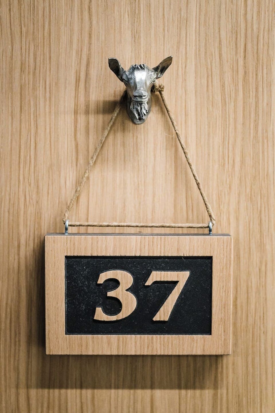 Capsule room in the basement | Soundproofing, free WiFi