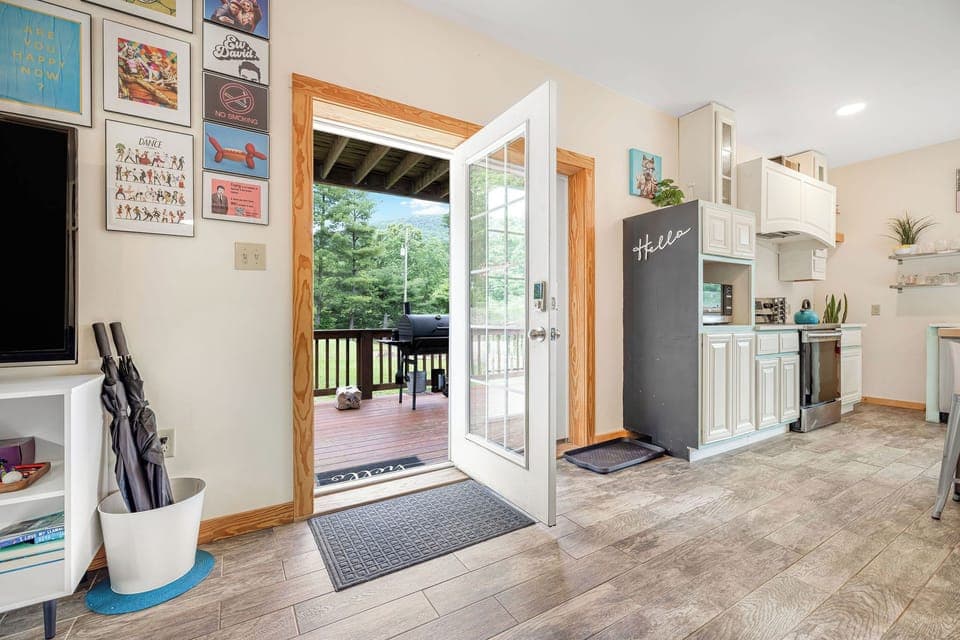 Open the door and let the nature in! 
