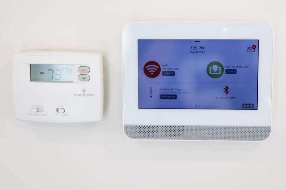 Smart Thermostat for Ultimate Comfort – Easily control the temperature to your liking during your stay.