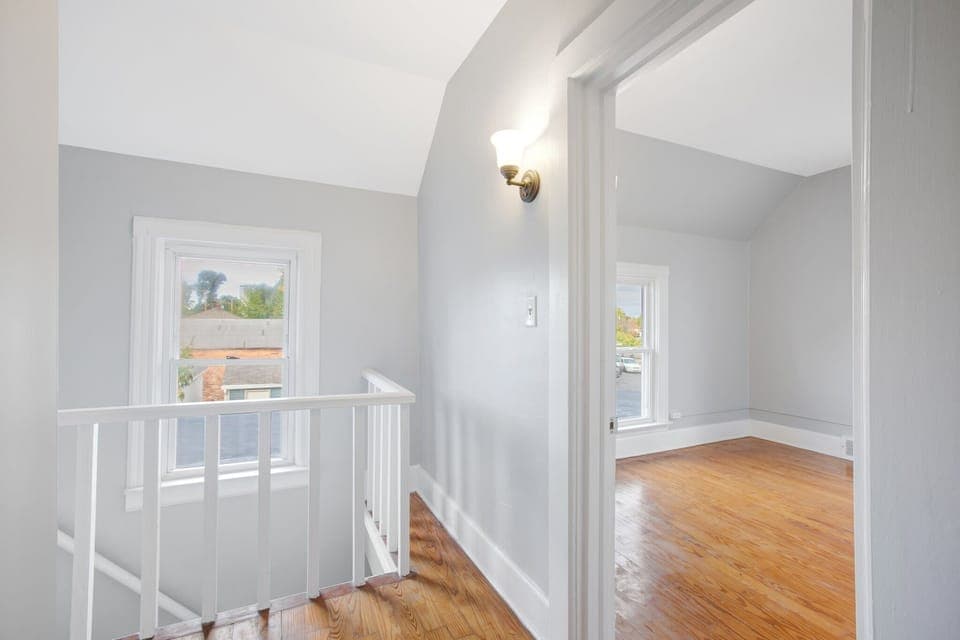 Upper landing