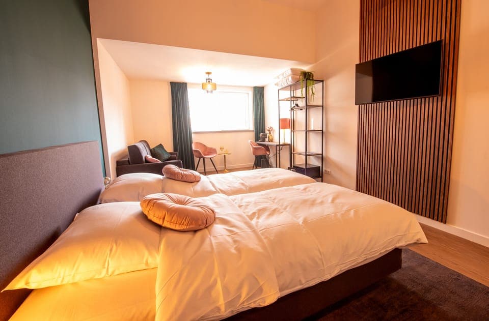 Superior Double Room, 2 Twin Beds | Hypo-allergenic bedding, memory foam beds, in-room safe, desk