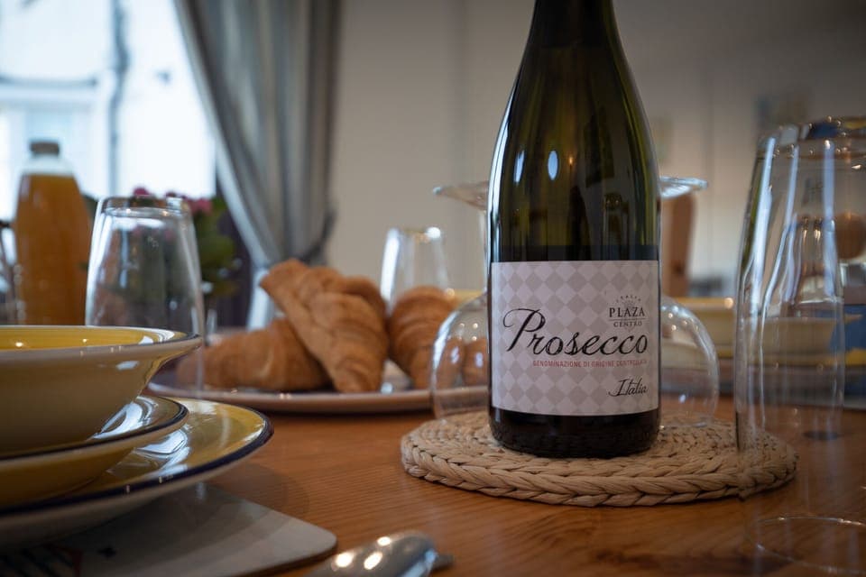 Sea Views, Parking, Enclosed Garden, Dog Friendly