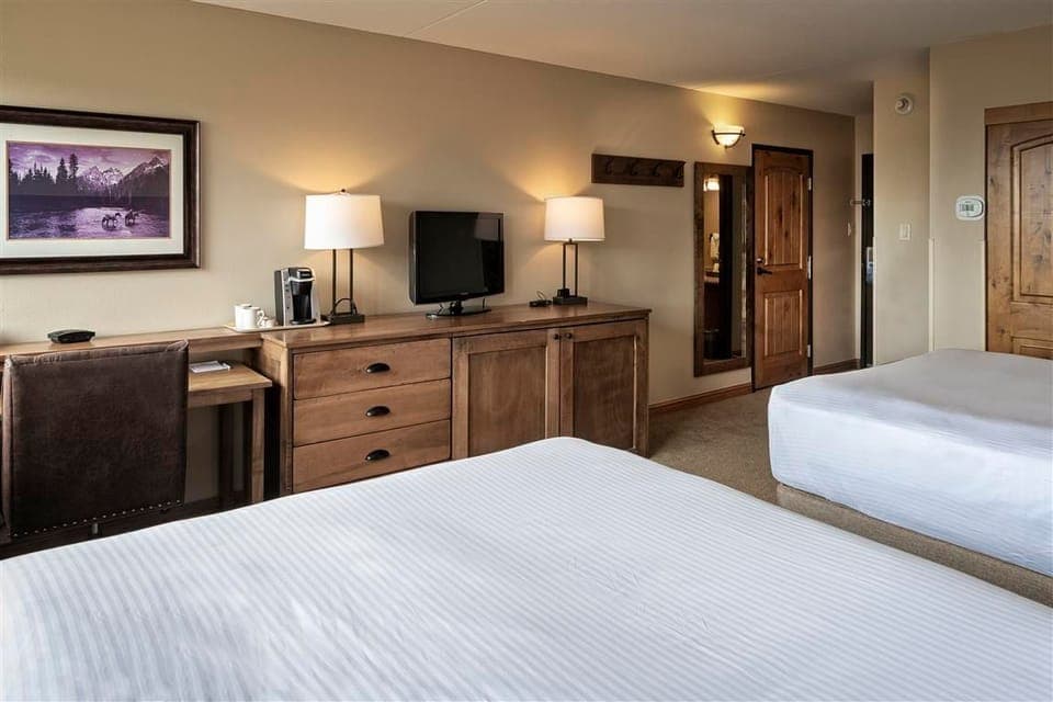 Comfortable room with modern amenities, perfect for relaxation.