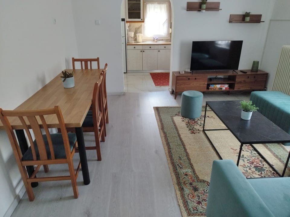 Family House | Living area | 43-inch LED TV with cable channels, Netflix, streaming services