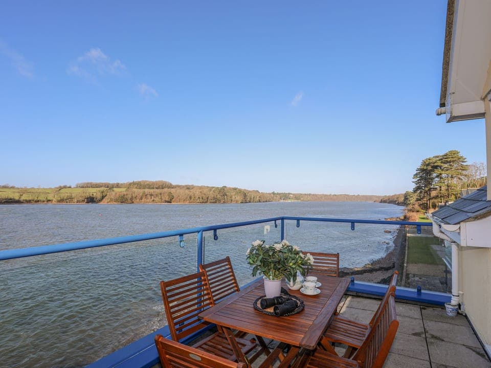 Cottage | Outdoor dining