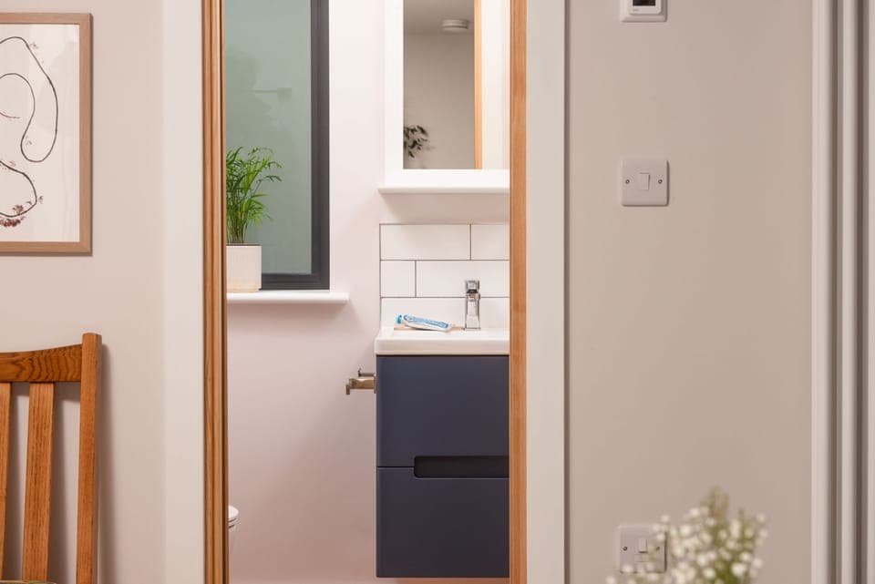 Beachside, Ground Floor: Bedroom one with an en-suite shower room