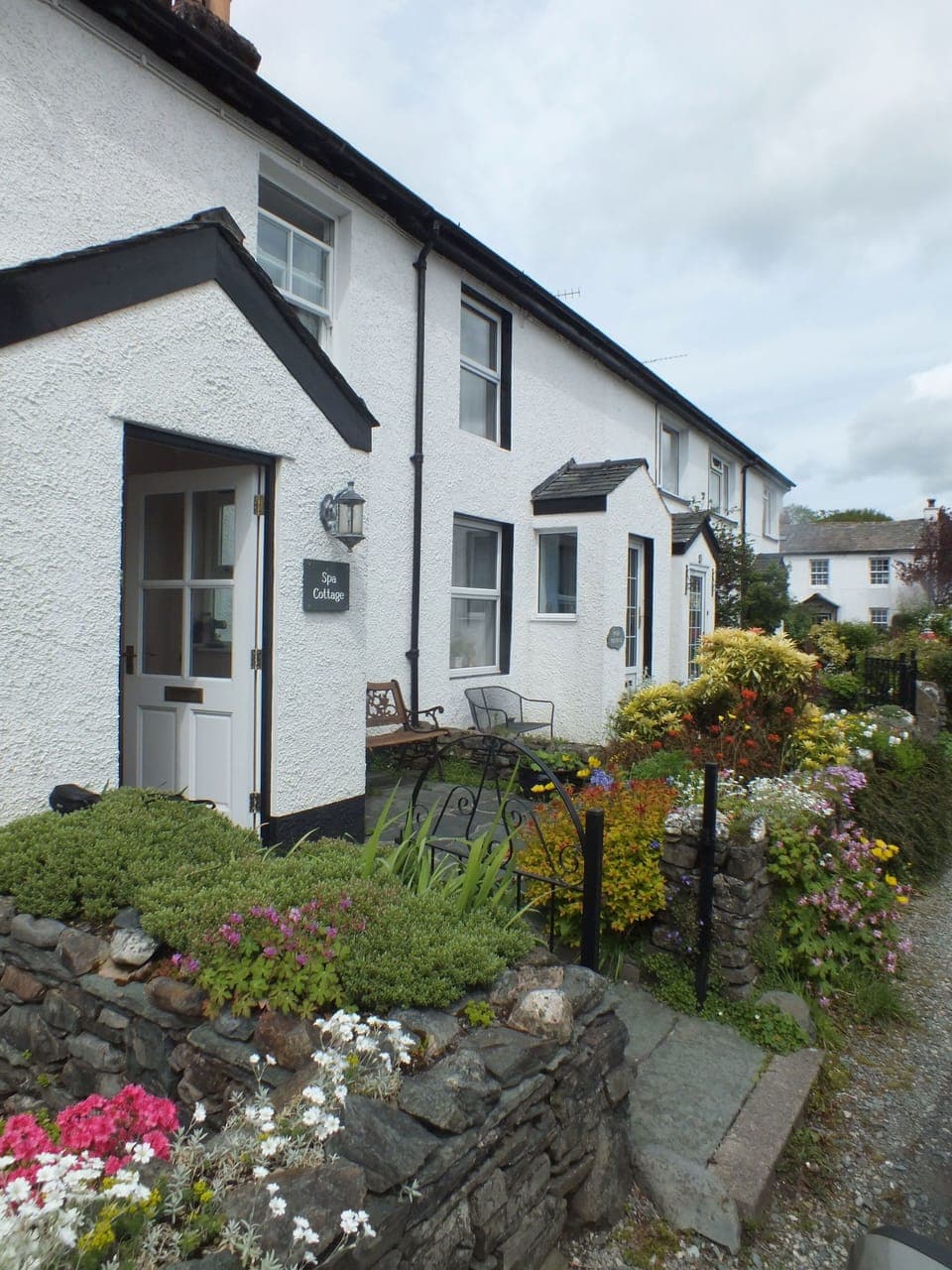 Spa Cottage is situated in Braithwaite just a minutes walk from the local shop