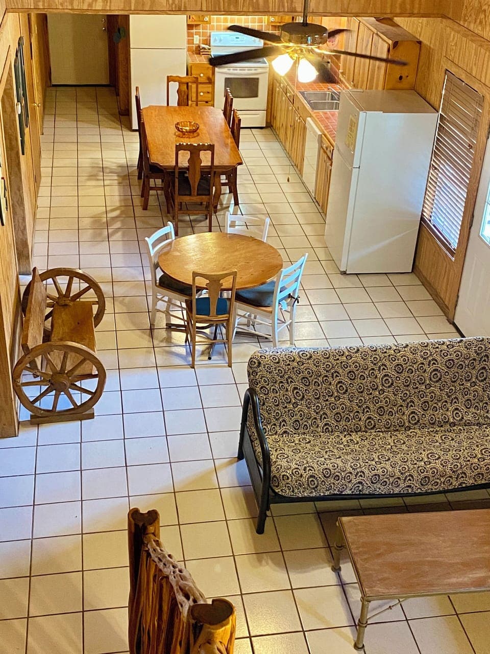 Villa Muniz - Open concept with white, light decor.