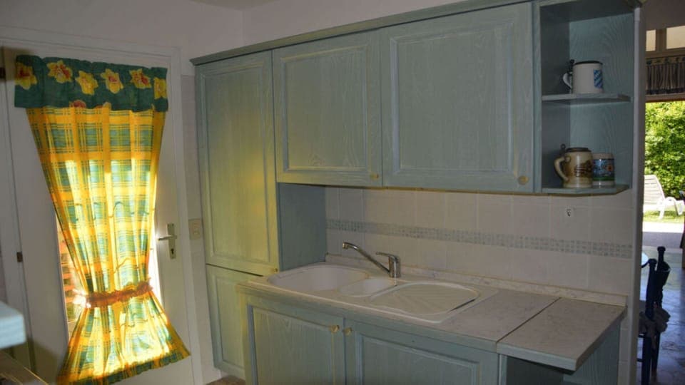 Villa, 3 Bedrooms, Patio, Garden View | Interior