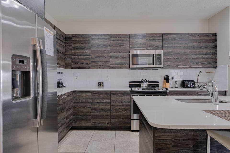 Indoors, Microwave, Oven, Kitchen, Refrigerator