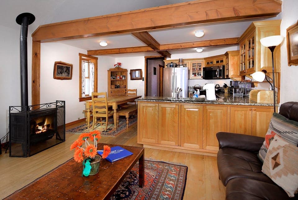 Living/dining/kitchen