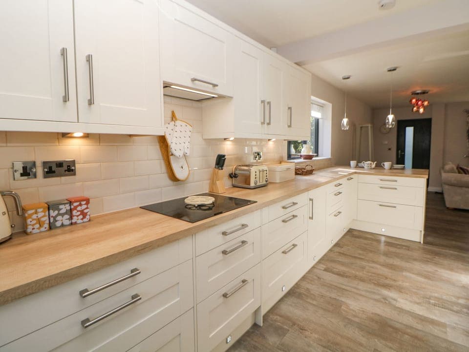 Fridge, dishwasher, electric kettle, toaster