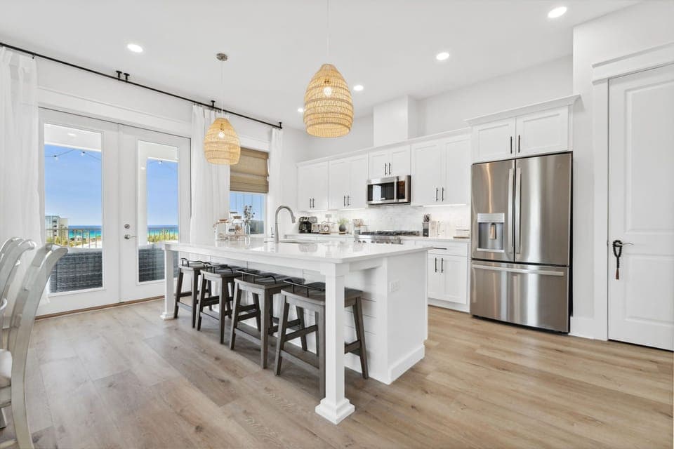 Townhome, Multiple Beds, Pool Access, Partial Ocean View (20722 First Ave - Grand Retreat I) | Private kitchen | Fridge, microwave, oven, stovetop