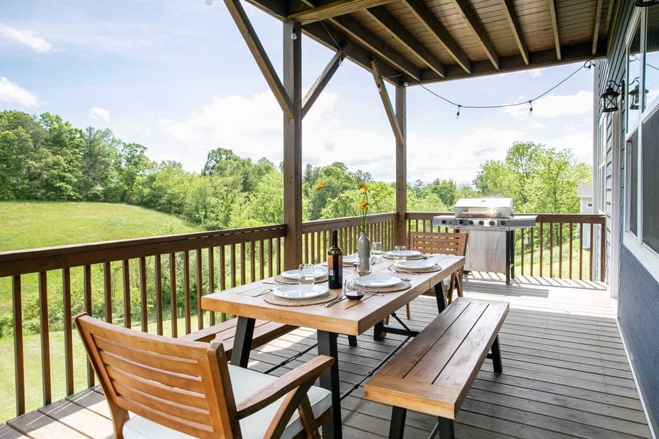 The Knoll - Weaverville, NC