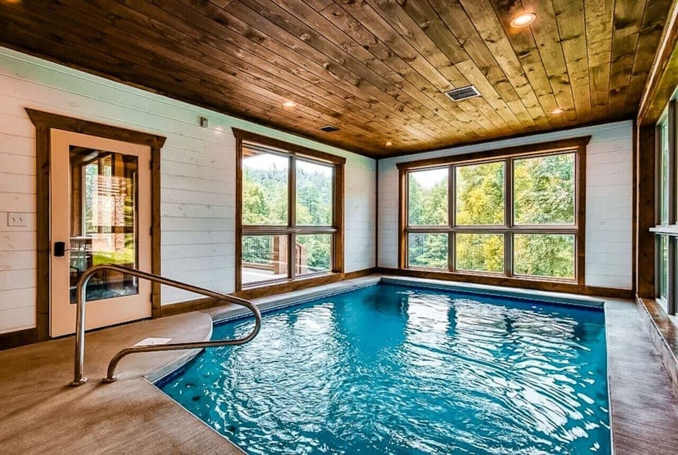 Dive into serenity amidst Smoky Mountain splendor. 🏞️💦 #MountainRetreat