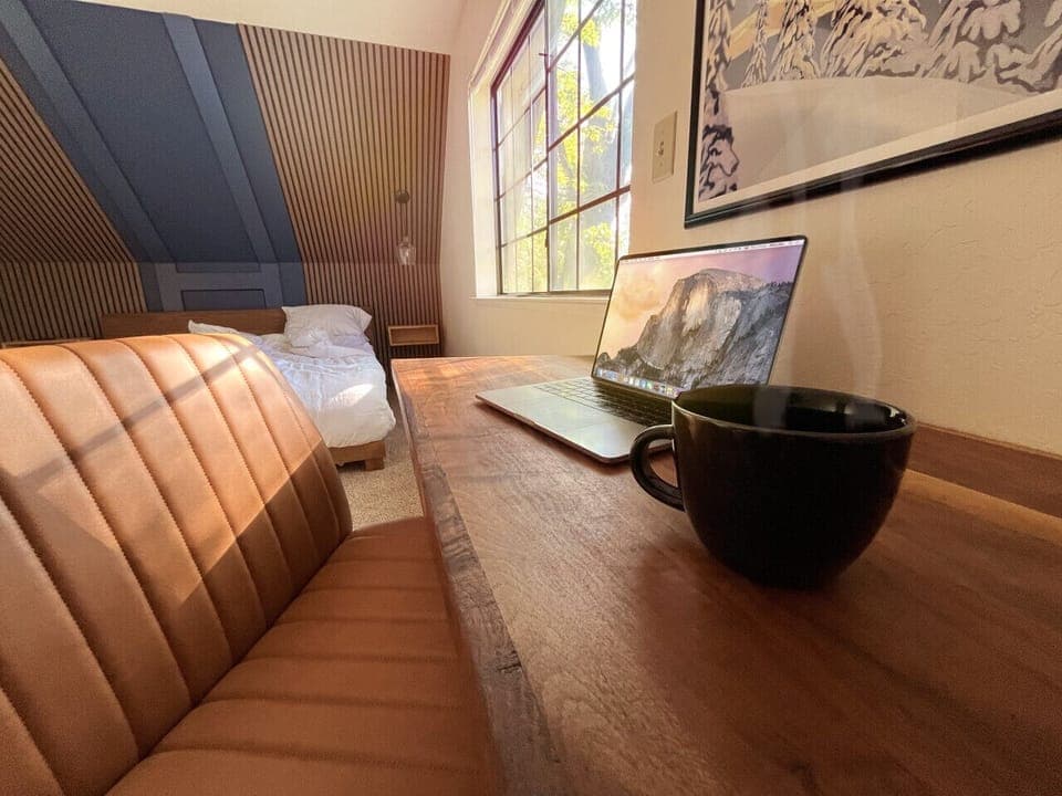 Dedicated workspace in the master suite