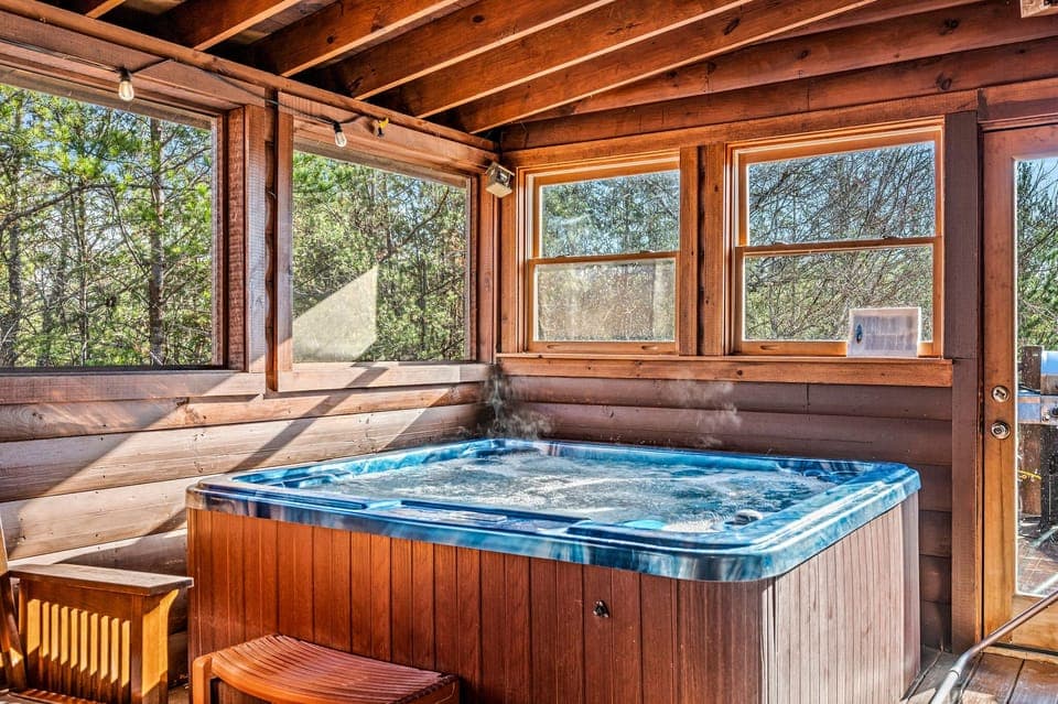 Fox N' Socks' bubbling hot tub