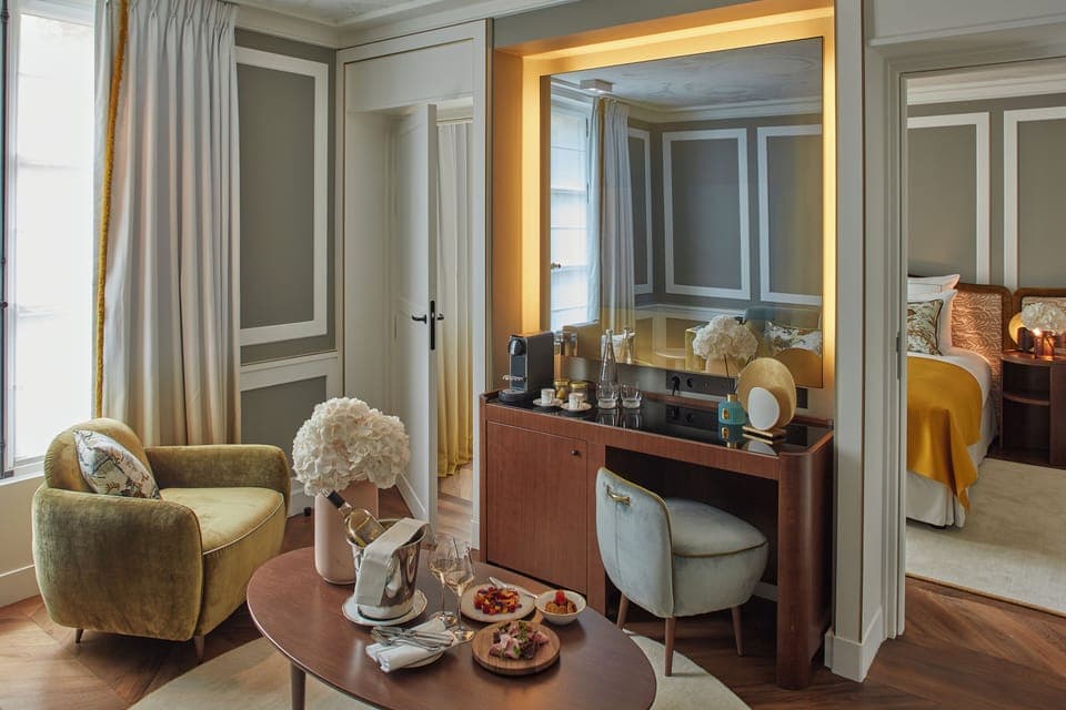 Suite | Premium bedding, in-room safe, desk, laptop workspace