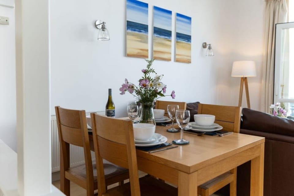 Seafront House 8 Dining Table