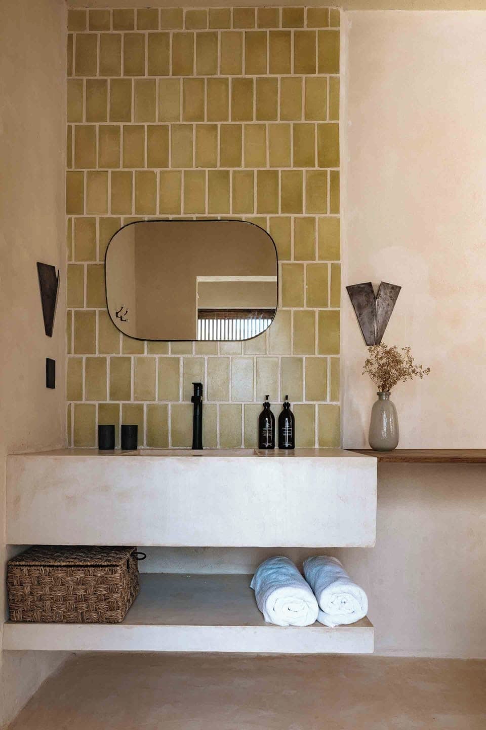 Shower, rainfall showerhead, designer toiletries, hair dryer