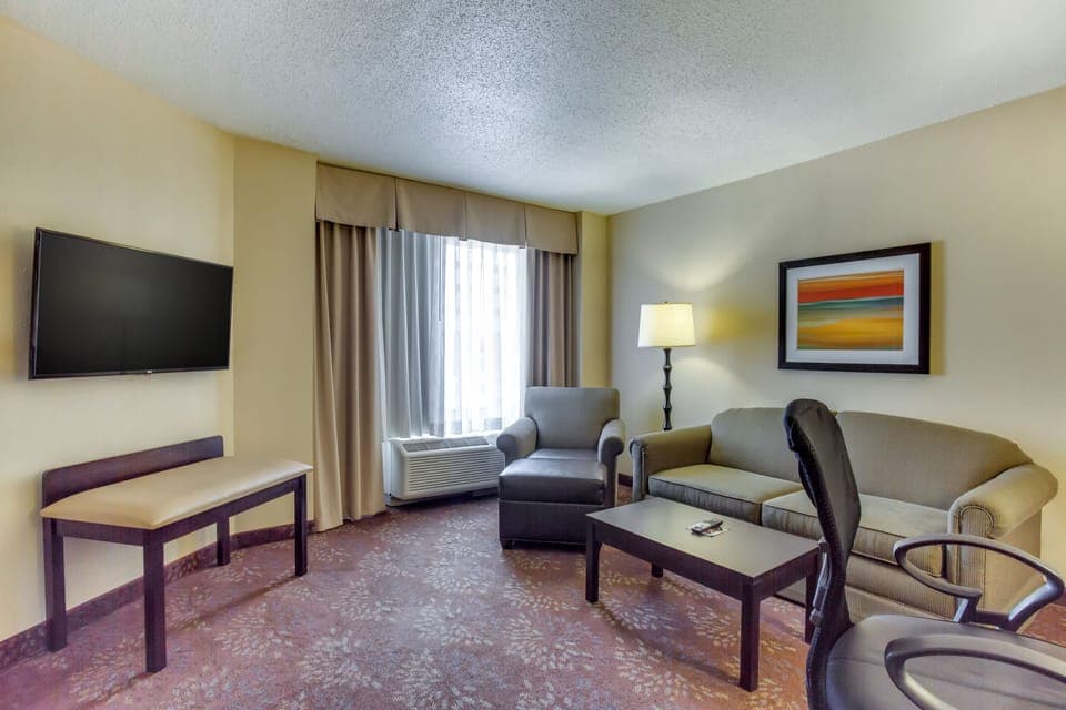 Premium bedding, pillowtop beds, desk, laptop workspace
