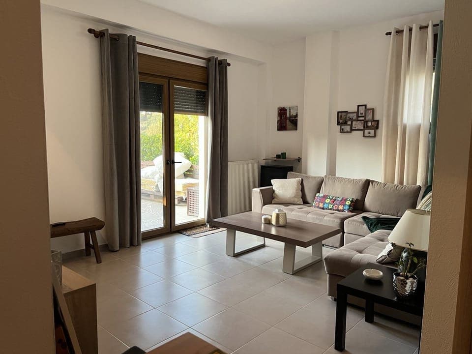 Family House | Living area | Computer monitors