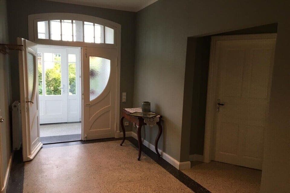 Entrance / Reception