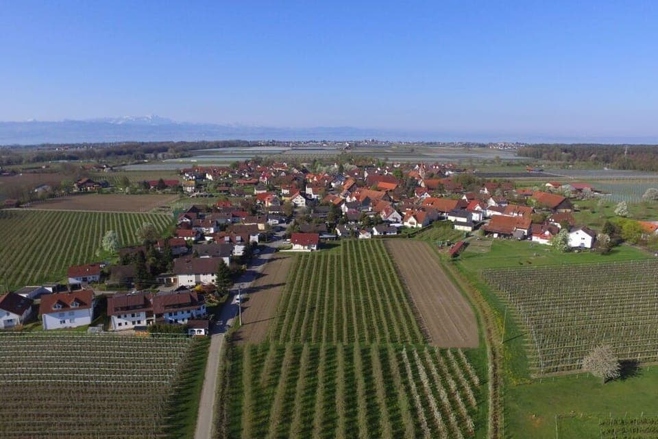 Surroundings [summer] (1-5 km)