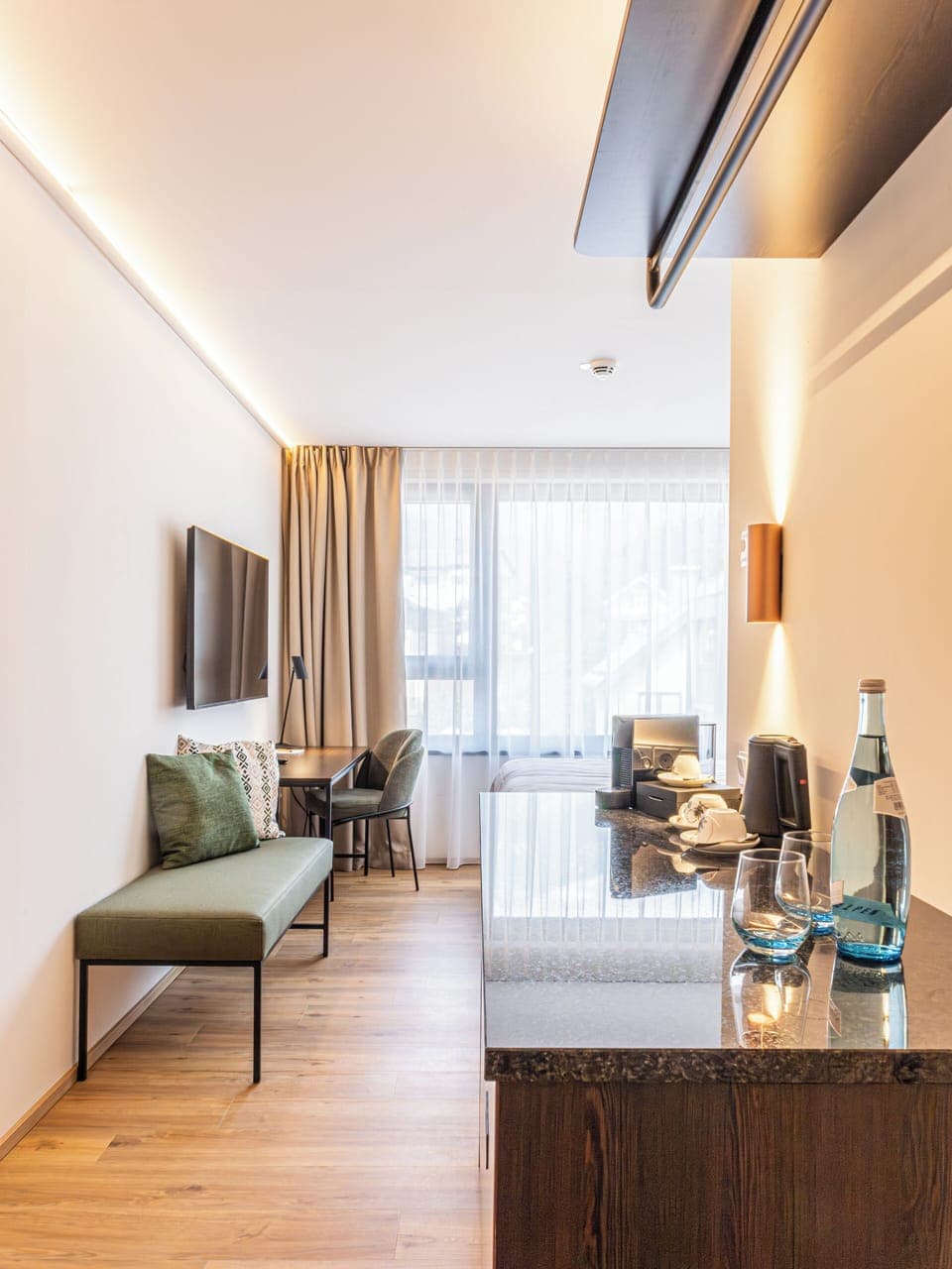 Hypo-allergenic bedding, minibar, in-room safe, desk