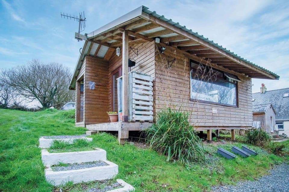 The Hygge Hut - 1 Bed - Freshwest Beach Retreat (23569)
