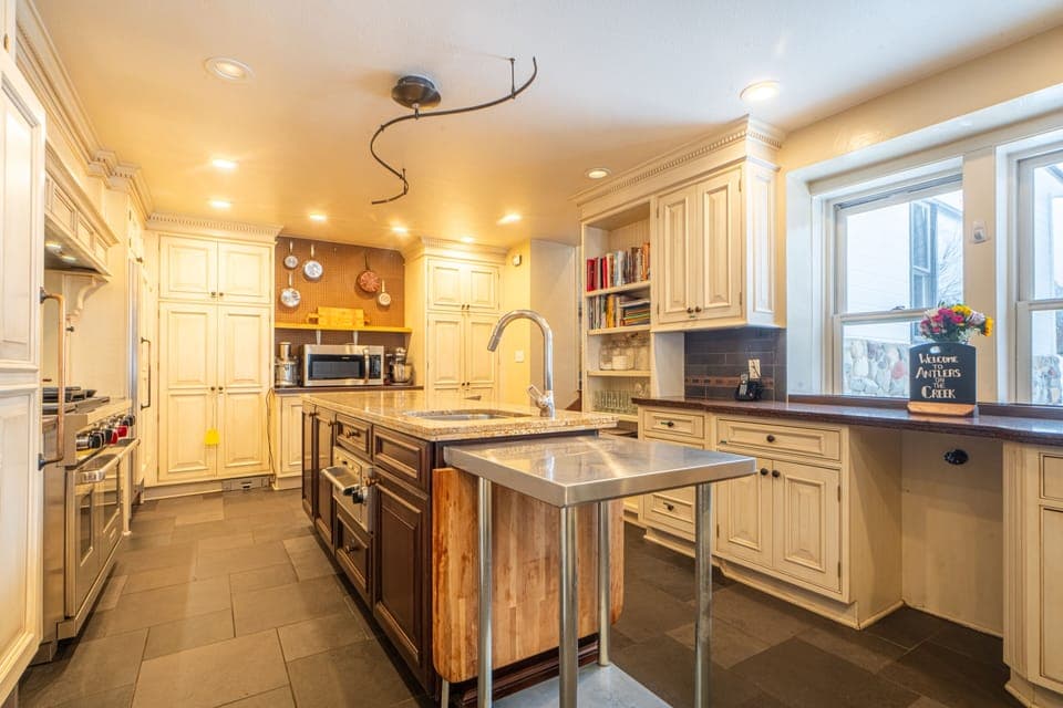 Shared fridge, microwave