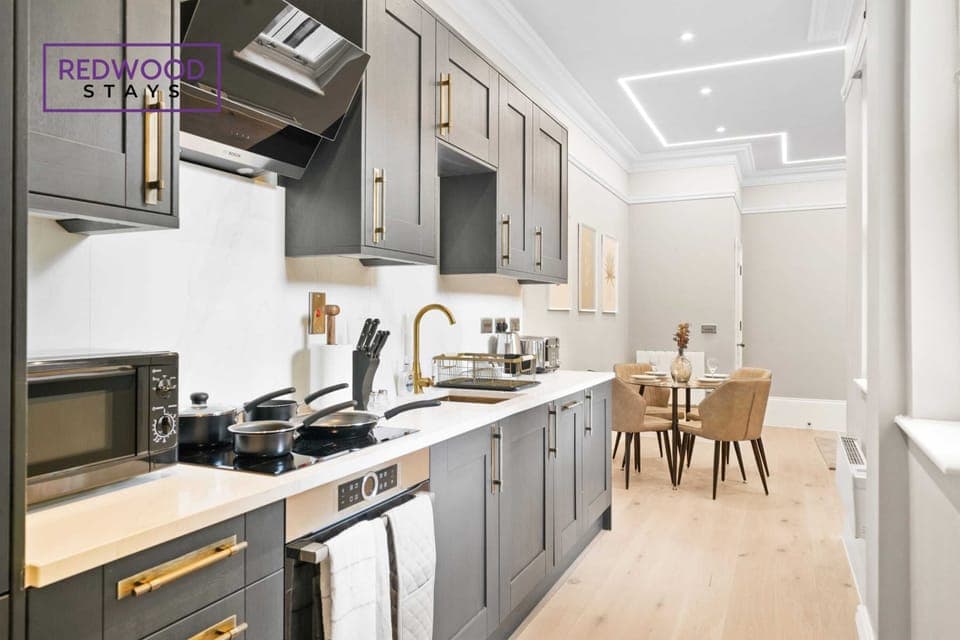 FULLY EQUIPPED KITCHEN FOR YOUR COOKING NEEDS