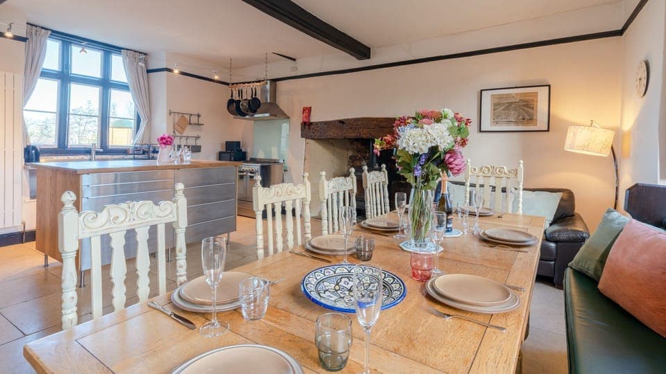 Kitchen/Diner, Canons Court Lodge, Bolthole Retreats