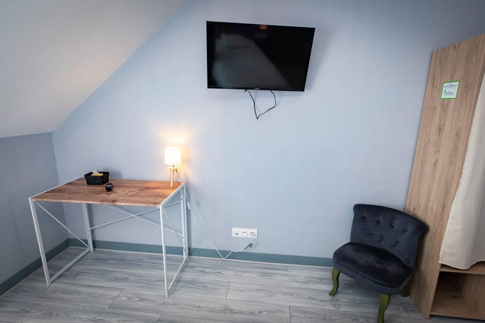 Classic Room | 1 bedroom, premium bedding, Tempur-Pedic beds, desk