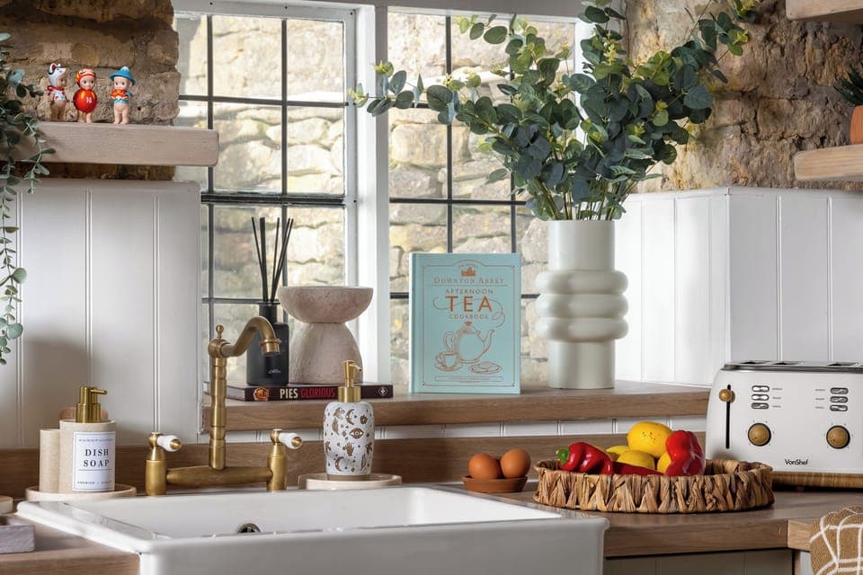 41 - Jasmine Cottage - GL54 2DW - Web