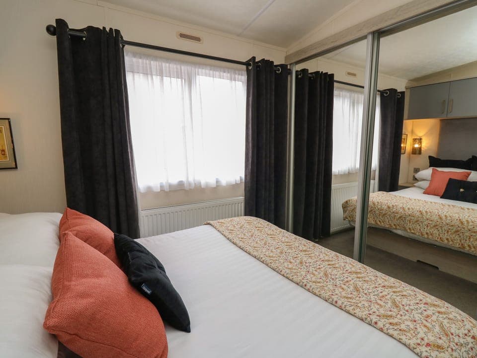 Cottage | 2 bedrooms, individually decorated, individually furnished, free WiFi