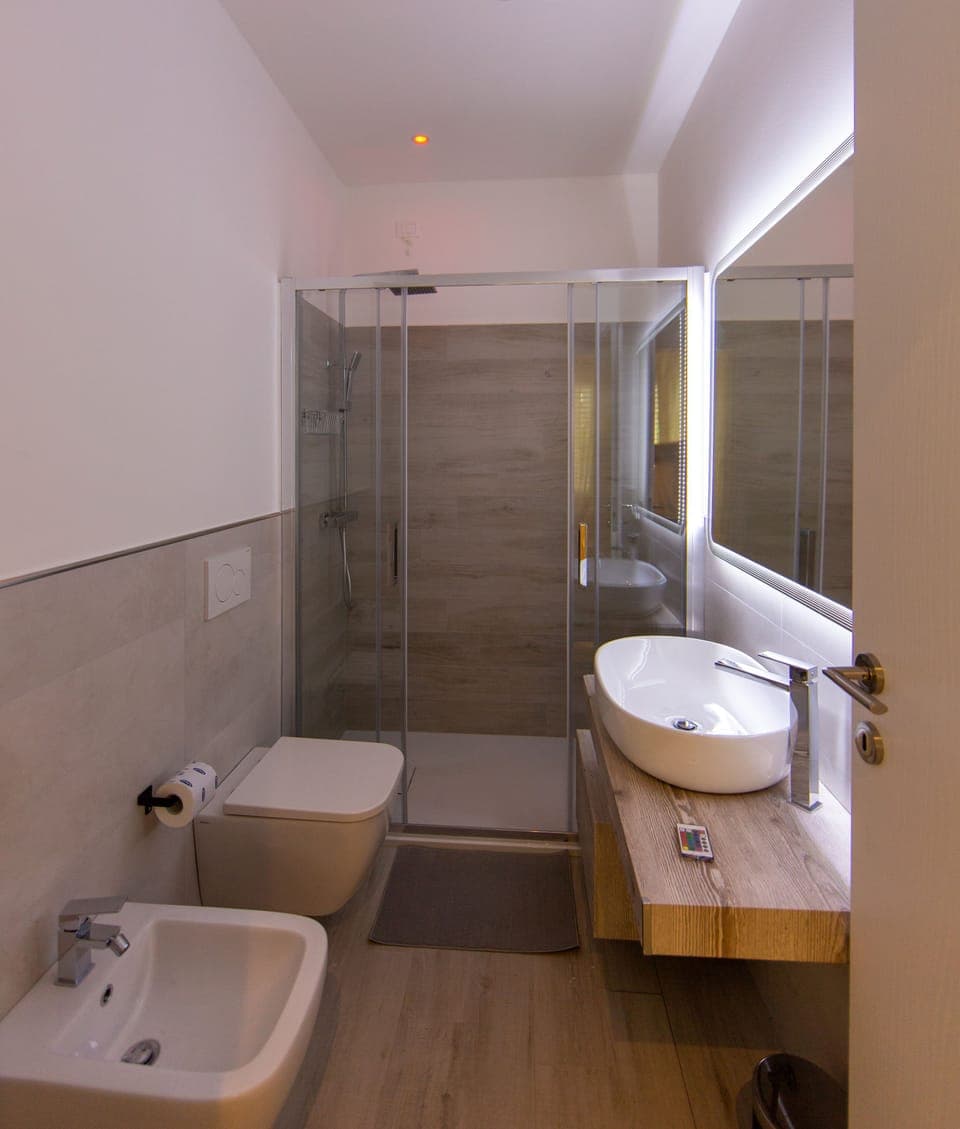 Free toiletries, hair dryer