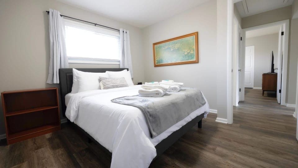 Toiletries and towels are readily available upon check-in, ensuring a hassle-free and comfortable stay. Everything you need for personal care is provided, so you can settle in and relax without worrying about a thing.