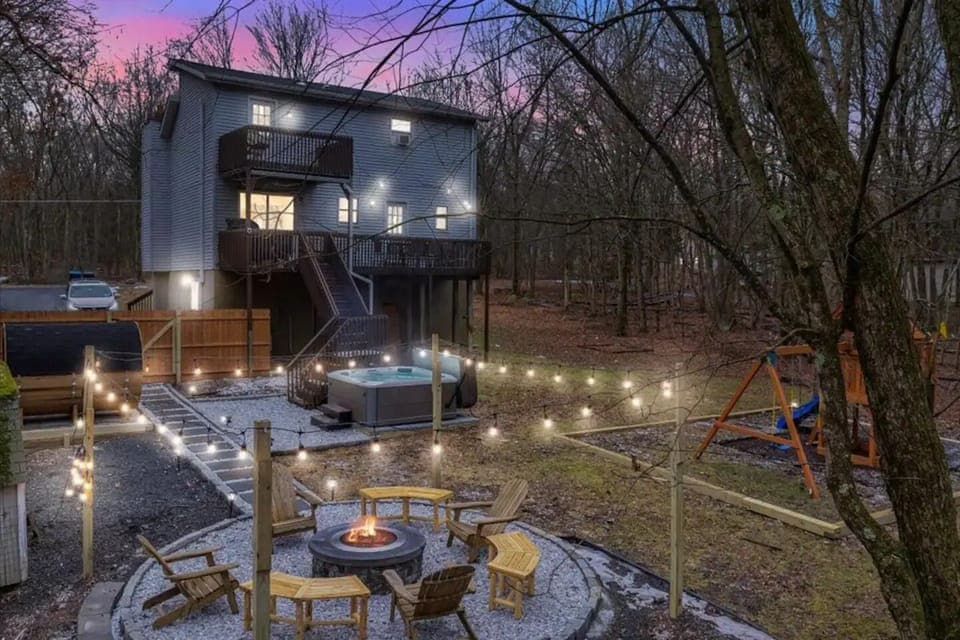 Welcome to our Kid and Adult friendly backyard, loaded w/ amenities.