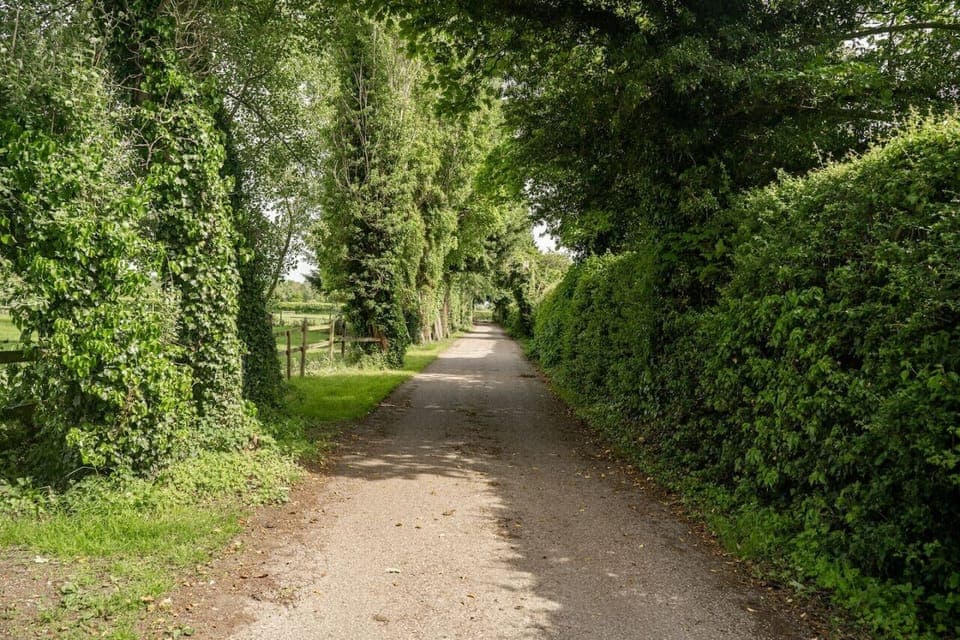 The Lodge: beautifully positioned on a small holding, yet still in a great position for exploring the city of Chester.