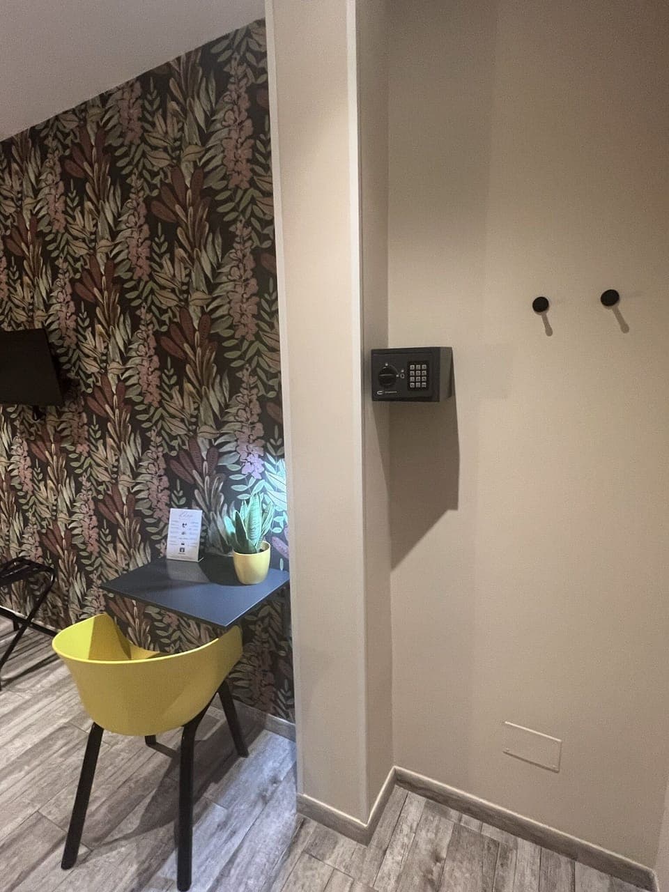 Deluxe Single Room | In-room safe, individually decorated, individually furnished, desk