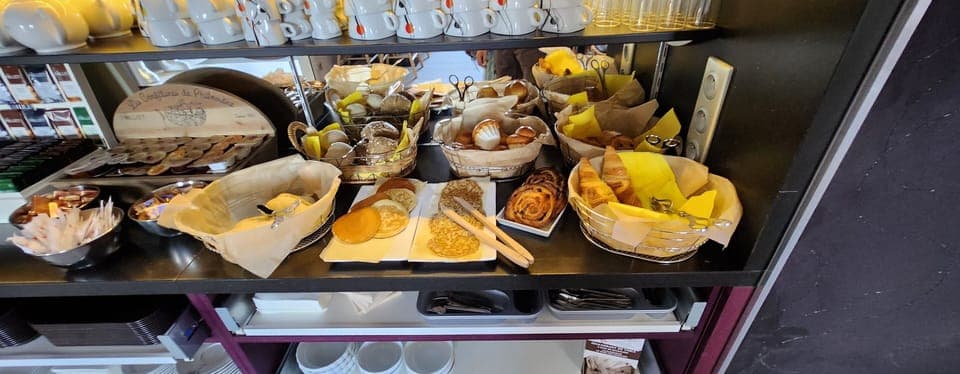 Daily buffet breakfast (EUR 12 per person)