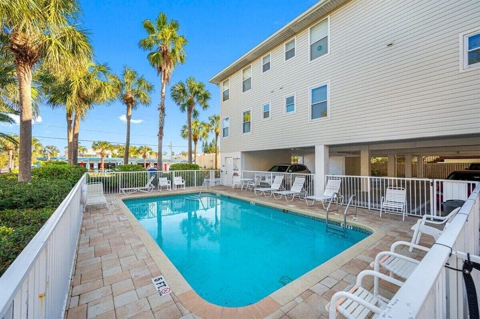 Complex Pool