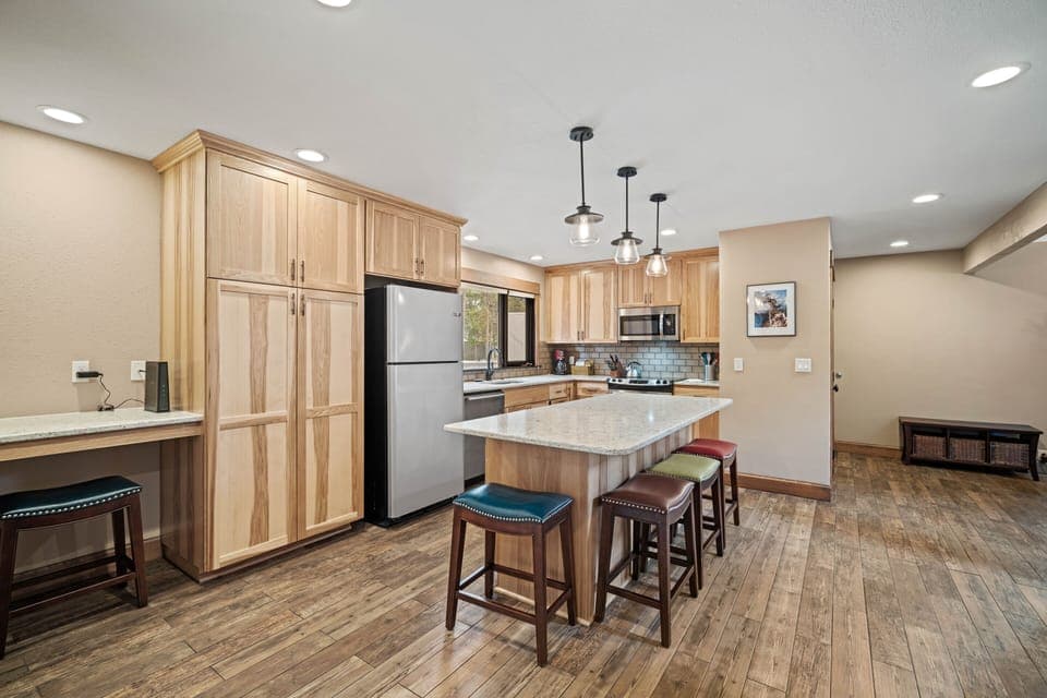 26 Meadow House-09