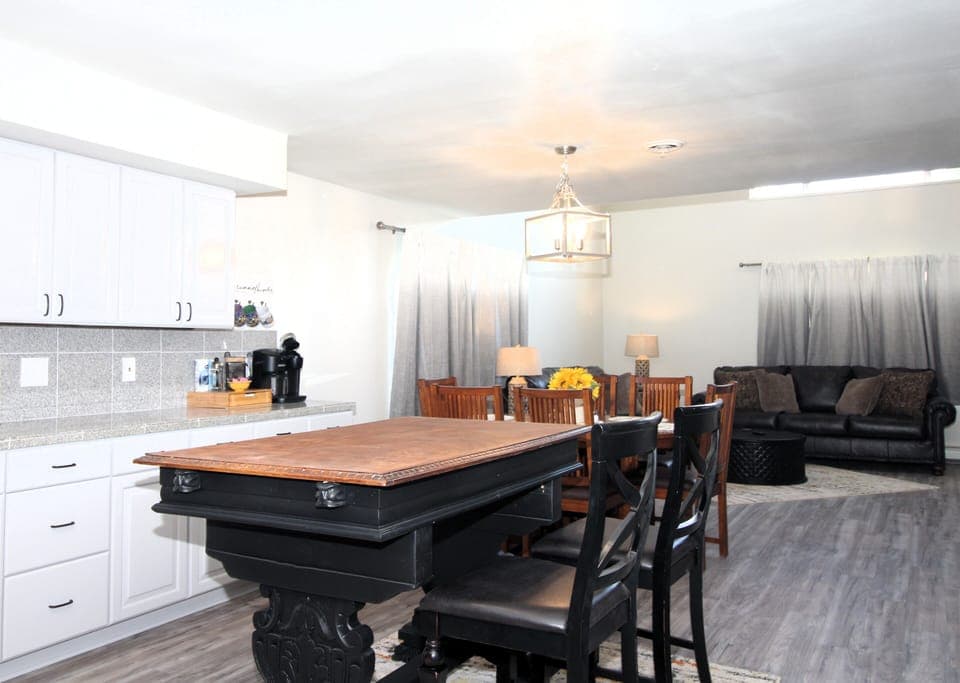 READY-TO-COOK-IN KITCHEN WITH EVERYTHING YOU NEED TO MAKE FAMILY MEALS