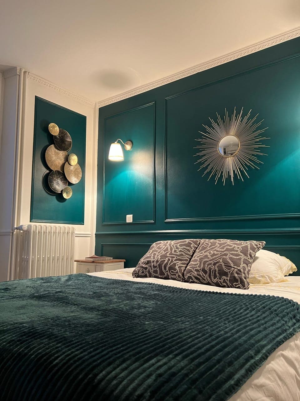 Family Room | Desk, free WiFi