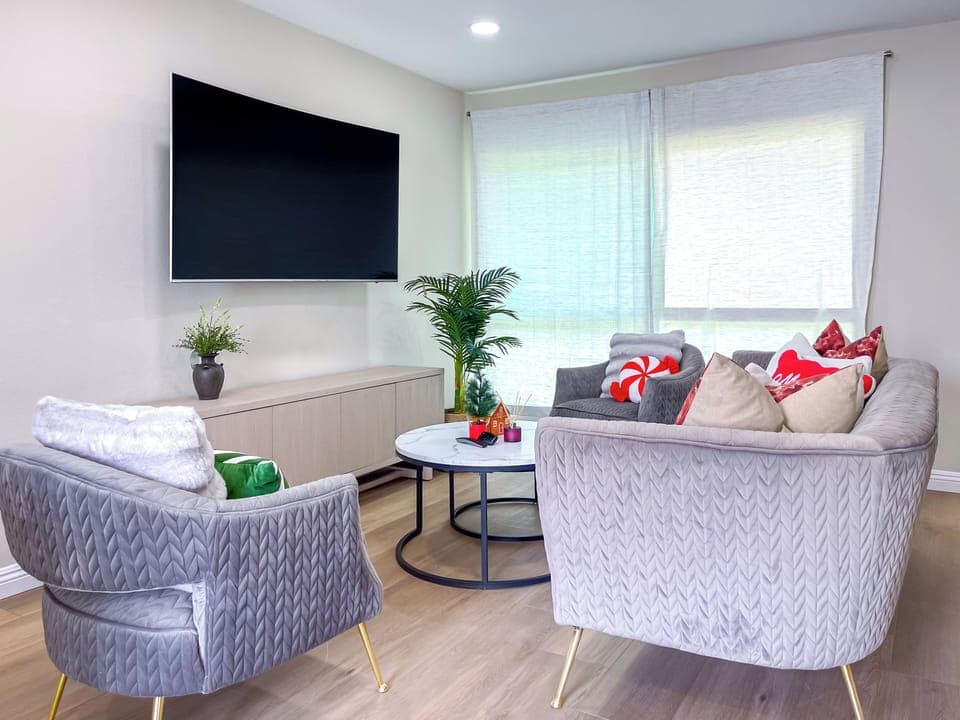 Living room with Smart TV
